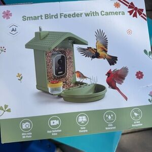 Brand New AI Solar Powered Bird Feeder Camera